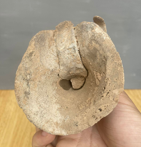 古玩陶瓷北朝仕女陶俑真品鑒賞圖