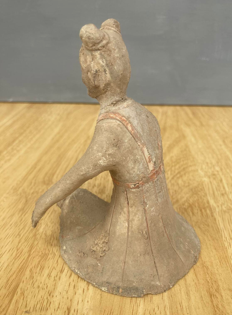 古玩陶瓷北朝仕女陶俑真品鑒賞圖