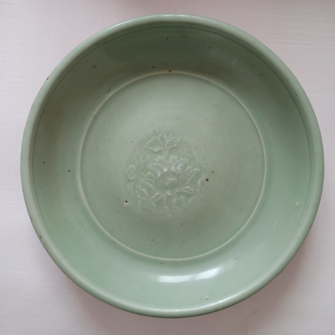 古玩陶瓷龍泉窯青釉盤真品鑒賞圖