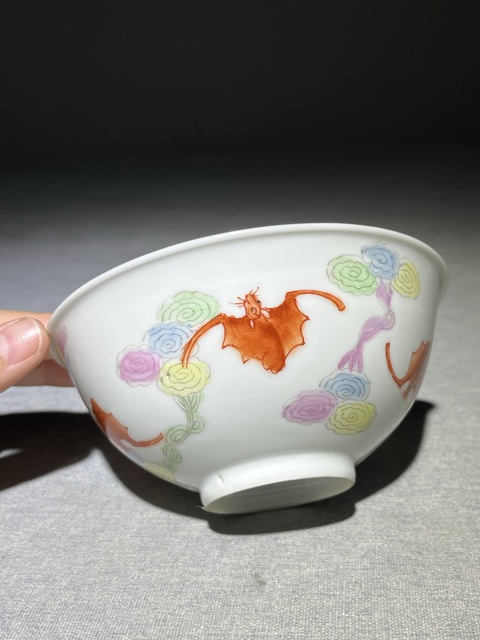 古玩陶瓷粉彩福壽紋碗拍賣(mài)，當(dāng)前價(jià)格2000元