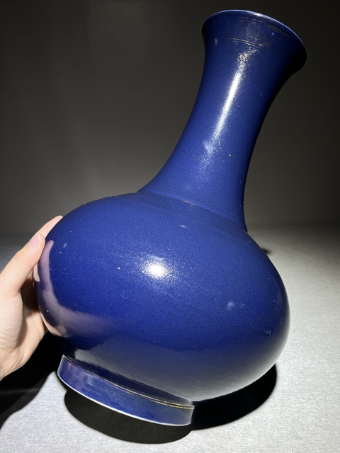 古玩陶瓷祭藍釉瓶真品鑒賞圖