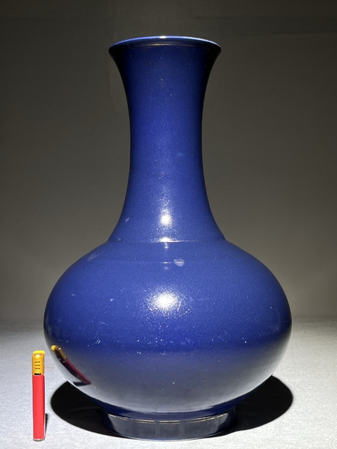 古玩陶瓷祭藍釉瓶真品鑒賞圖
