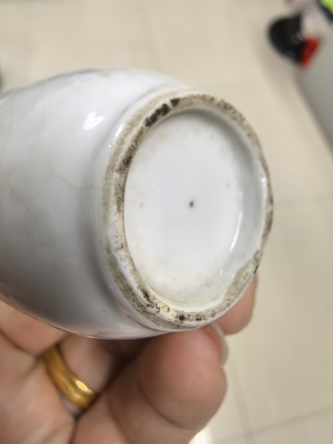 古玩陶瓷哥釉鼻煙壺真品鑒賞圖