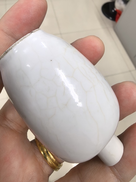 古玩陶瓷哥釉鼻煙壺真品鑒賞圖