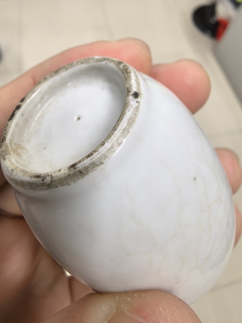 古玩陶瓷哥釉鼻煙壺真品鑒賞圖