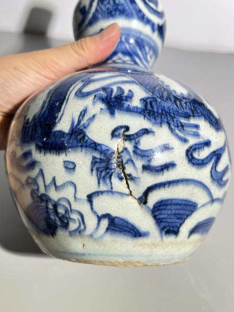古玩陶瓷明代嘉萬時期青花龍紋葫蘆瓶真品鑒賞圖