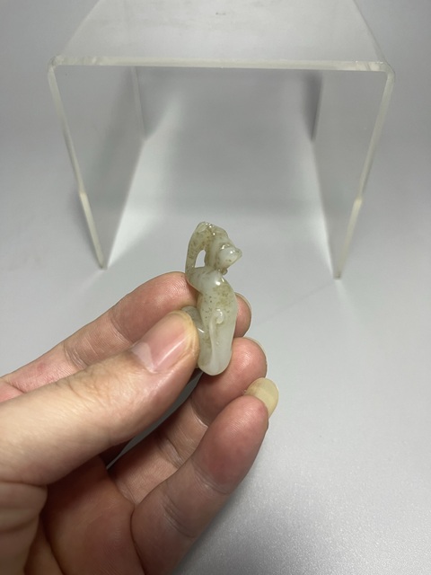古玩陶瓷靈猴獻壽桃拍賣，當前價格0元