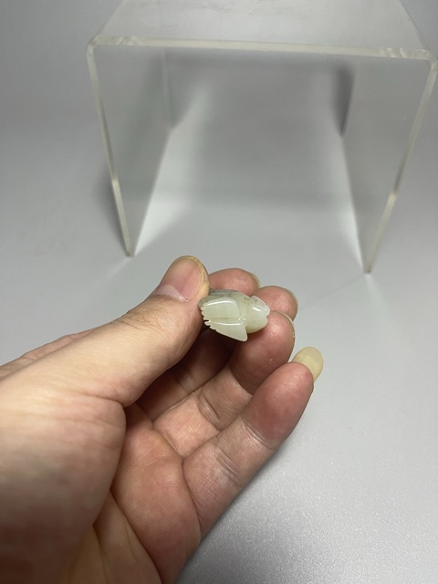 古玩陶瓷靈猴獻壽桃拍賣，當前價格0元