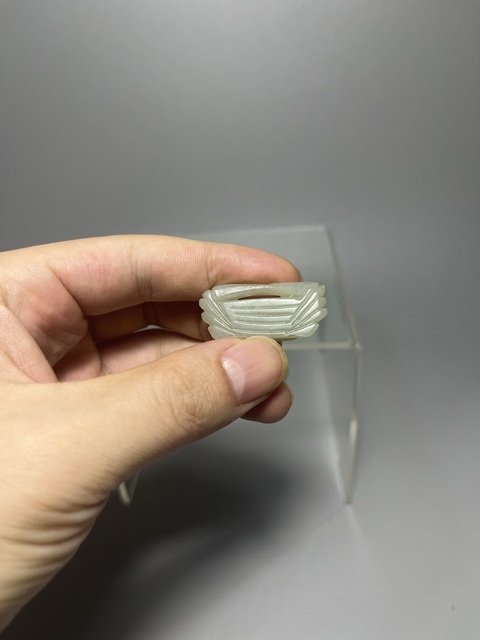 古玩陶瓷八方來財(cái)玉雕件真品鑒賞圖