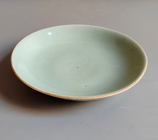 古玩陶瓷豆青釉盤真品鑒賞圖