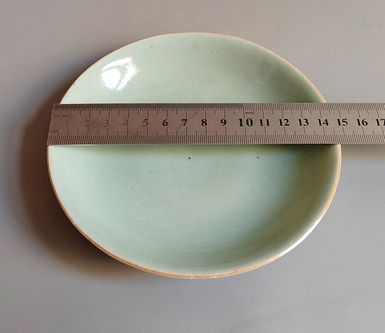 古玩陶瓷豆青釉盤真品鑒賞圖