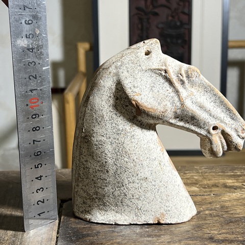 古玩陶瓷漢代陶馬頭拍賣,當前價格2000元