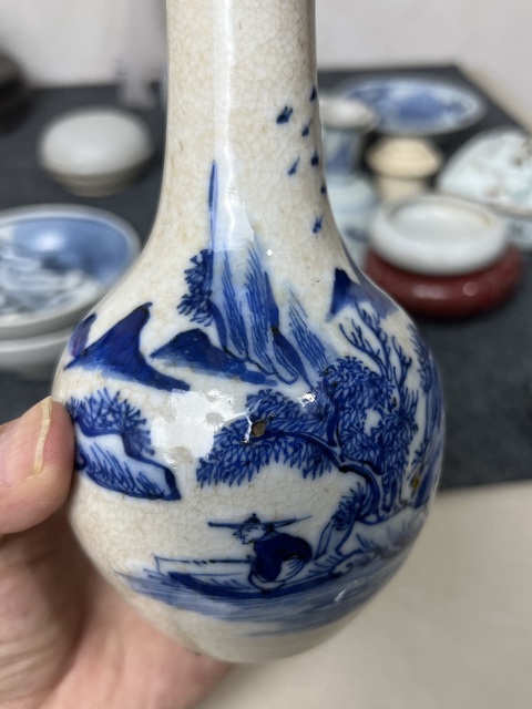 古玩陶瓷哥釉青花山水人物紋錐把瓶真品鑒賞圖