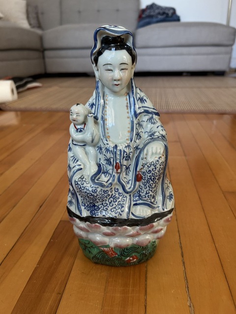古玩陶瓷清末民初 藍(lán)料彩加粉彩送子觀音造像真品鑒賞圖