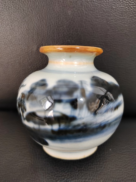古玩陶瓷山水紋青花水盂真品鑒賞圖