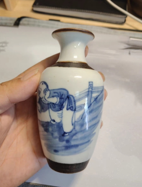 古玩陶瓷青花人物小瓶拍賣，當前價格1980元