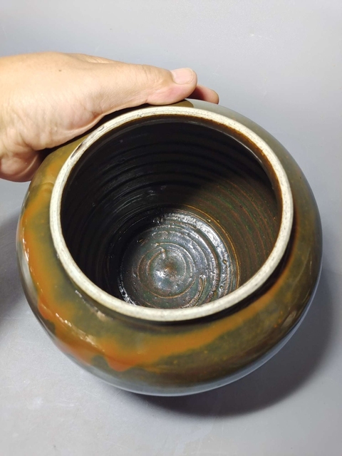 古玩陶瓷紫金釉蓋罐真品鑒賞圖