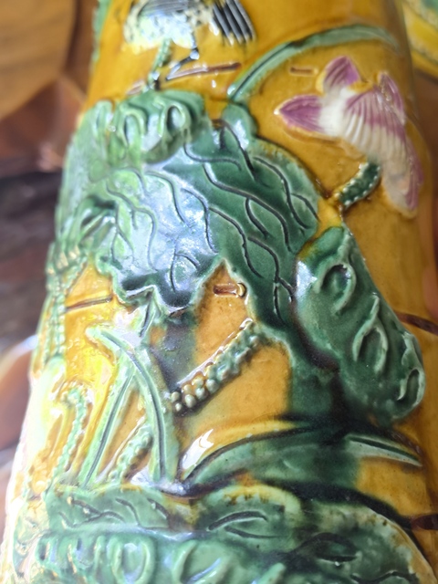 古玩陶瓷黃地粉彩花鳥紋帽筒真品鑒賞圖