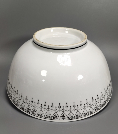 古玩陶瓷粉彩西廂記紋蓮子碗拍賣(mài),當(dāng)前價(jià)格3699元