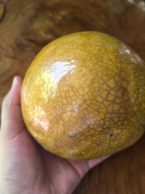 古玩陶瓷黃釉像生瓷拍賣,當前價格500元