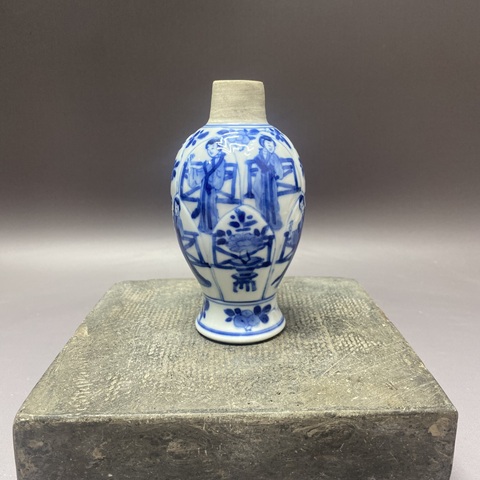 古玩陶瓷樹葉款仕女花卉紋青花瓶真品鑒賞圖