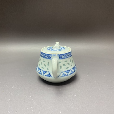 古玩陶瓷清晚期·玲瓏瓷青花執壺拍賣,當前價格1390元
