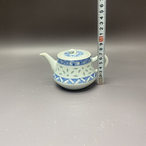 古玩陶瓷清晚期·玲瓏瓷青花執壺拍賣,當前價格1390元