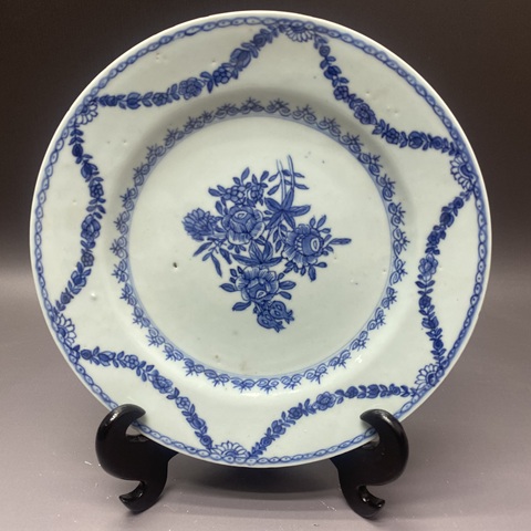 古玩陶瓷清乾隆·花卉紋青花盤(pán)拍賣(mài),當(dāng)前價(jià)格890元