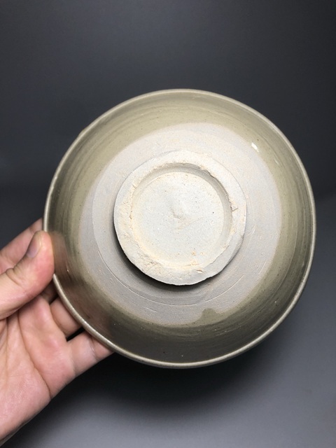 古玩陶瓷宋代唇口圈足碗真品鑒賞圖