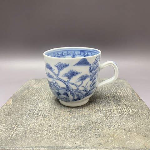 古玩陶瓷清乾隆·樓臺亭閣山水青花執杯拍賣,當前價格469元