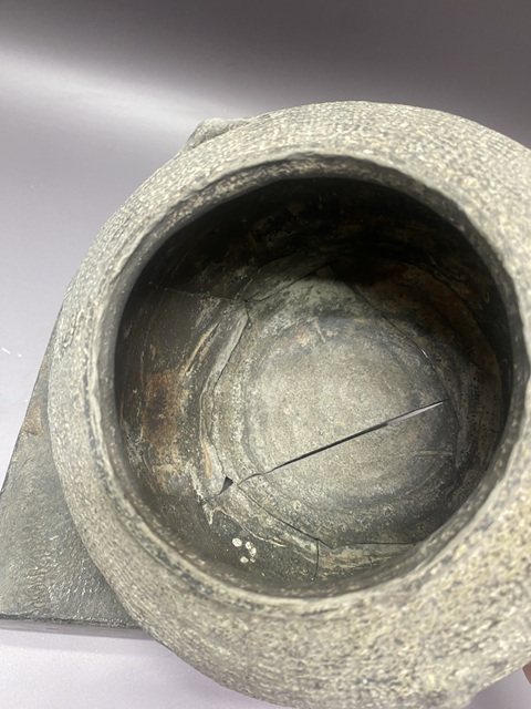 古玩陶瓷灰陶印花罐真品鑒賞圖