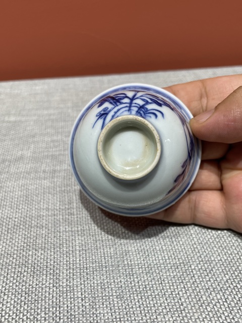 古玩陶瓷清代乾隆青花花卉紋杯真品鑒賞圖