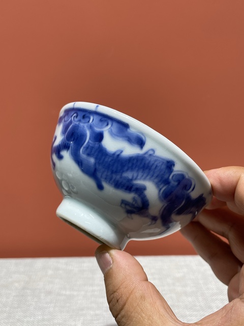 古玩陶瓷清代雍正青花過墻龍紋茶園真品鑒賞圖