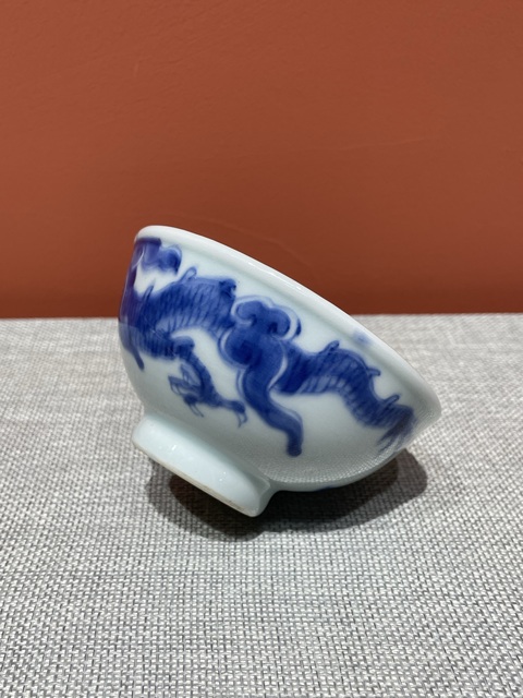 古玩陶瓷清代雍正青花過墻龍紋茶園真品鑒賞圖