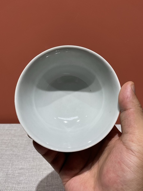 古玩陶瓷清代嘉慶青花纏枝蓮紋碗真品鑒賞圖