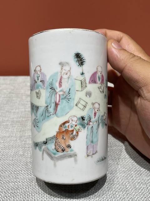 古玩陶瓷清代同治粉彩人物紋筆筒真品鑒賞圖