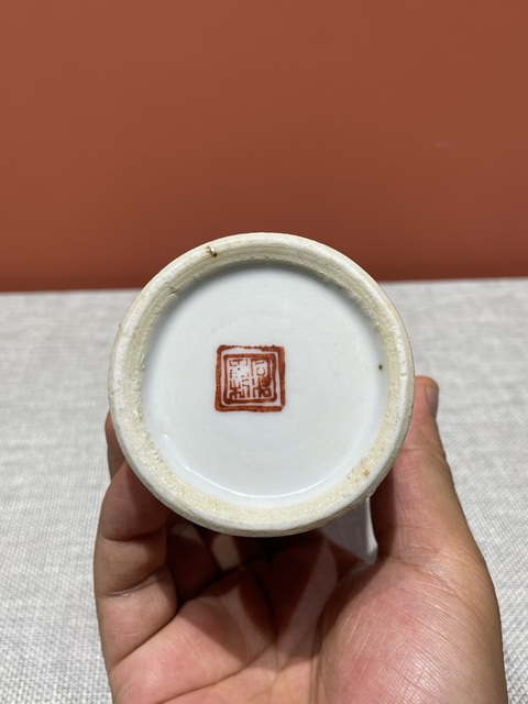 古玩陶瓷清代同治粉彩人物紋筆筒真品鑒賞圖