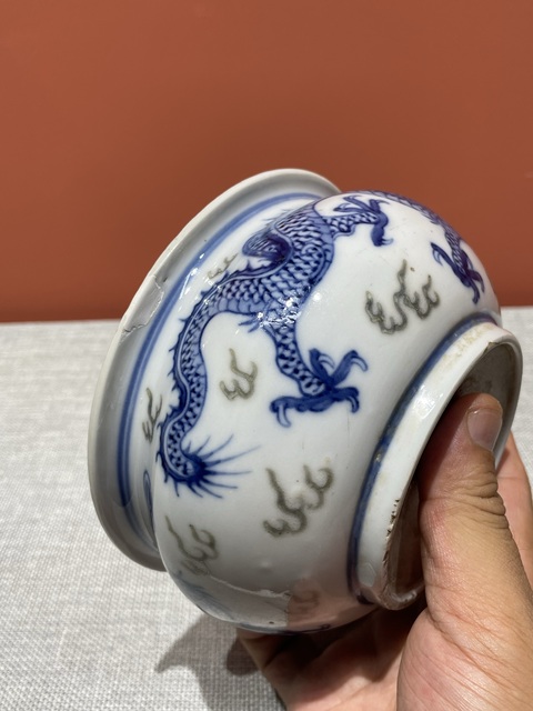 古玩陶瓷清代中期青花釉里紅龍紋香爐拍賣，當前價格7200元