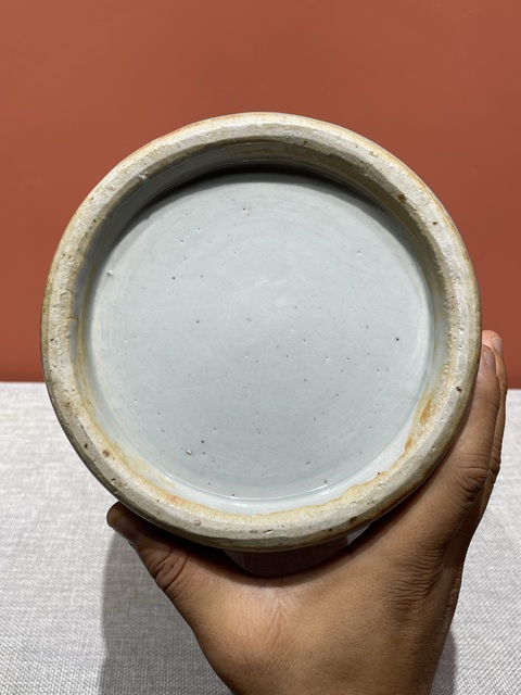 古玩陶瓷清代中期豆青青花夾白人物紋瓶拍賣,當(dāng)前價(jià)格12800元
