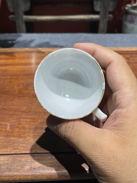 古玩陶瓷清代咸豐礬紅描金花鳥紋杯真品鑒賞圖