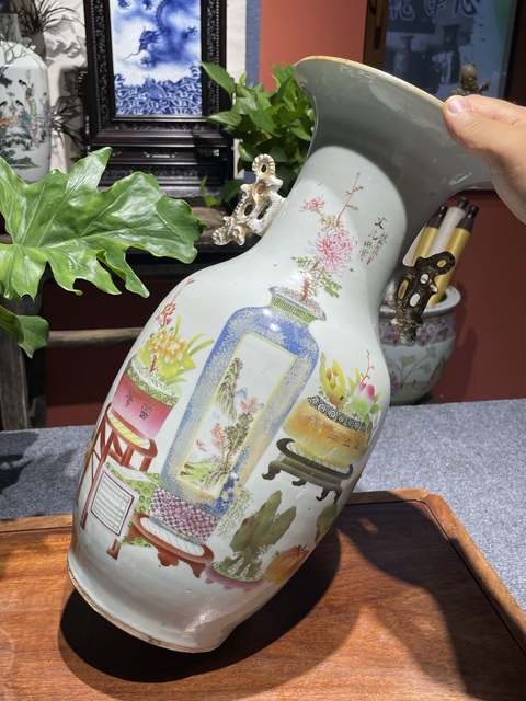 古玩陶瓷民國粉彩博古紋賞瓶真品鑒賞圖