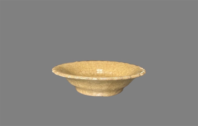 古玩陶瓷龍泉窯菱口碟真品鑒賞圖