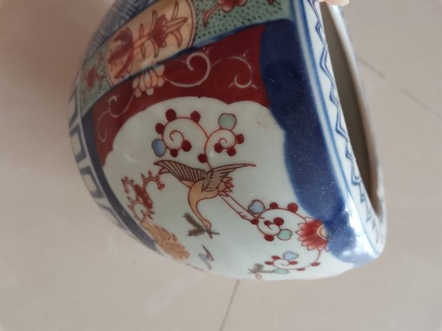 古玩陶瓷花鳥紋青花加彩缸真品鑒賞圖