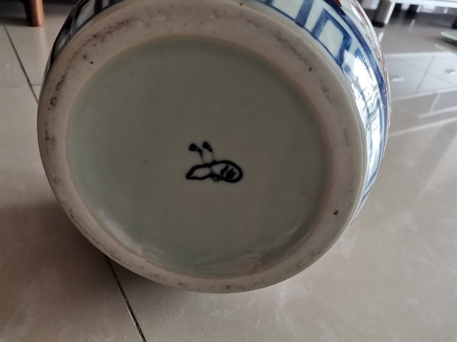 古玩陶瓷花鳥紋青花加彩缸真品鑒賞圖