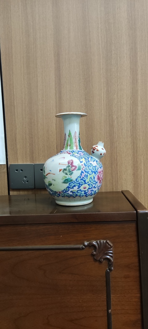 古玩陶瓷山水紋粉彩軍持真品鑒賞圖
