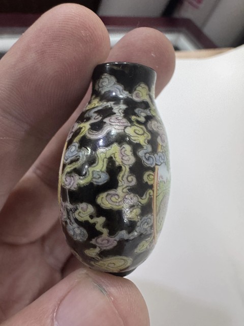 古玩陶瓷料器畫琺瑯鼻煙壺真品鑒賞圖