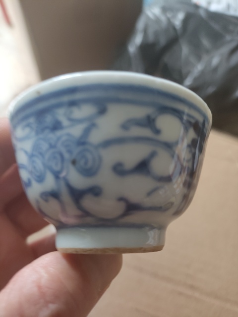 古玩陶瓷纏枝花囍字紋青花杯真品鑒賞圖