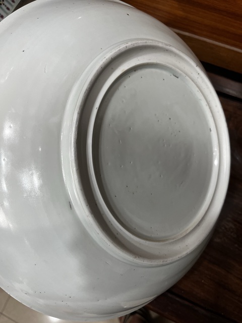 古玩陶瓷雙圈足山水紋青花盤真品鑒賞圖