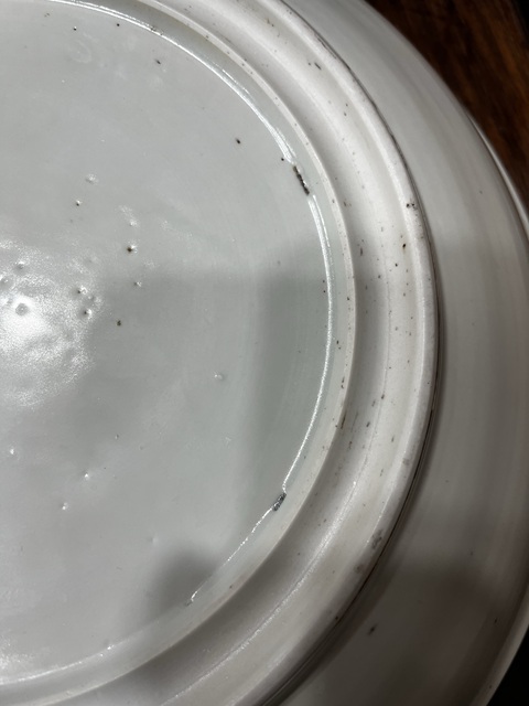 古玩陶瓷雙圈足山水紋青花盤真品鑒賞圖