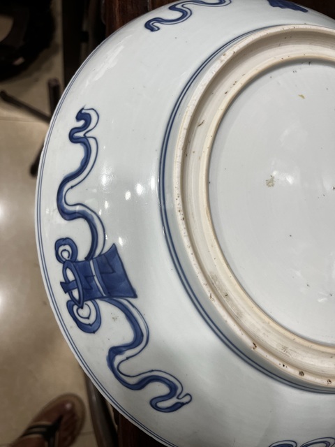 古玩陶瓷花卉紋青花雙圈足盤真品鑒賞圖